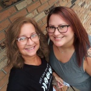 Meet your Posher, Debi